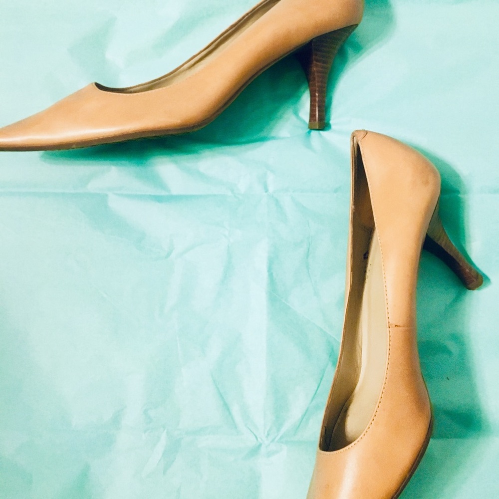 Joan & David nude pumps 👠🌸